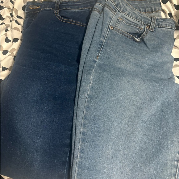 Jeans - Picture 3 of 11